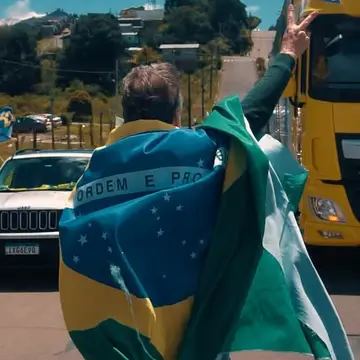 Publicação de Jonas sobre Flávio Bolsonaro em 18/10/2026