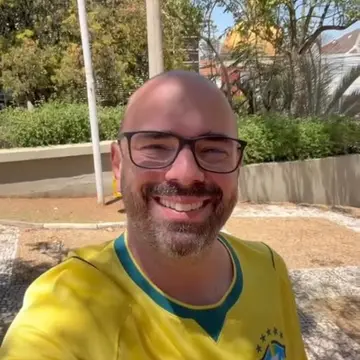 Publicação de Netto Donato sobre Flávio Bolsonaro em 20/10/2026