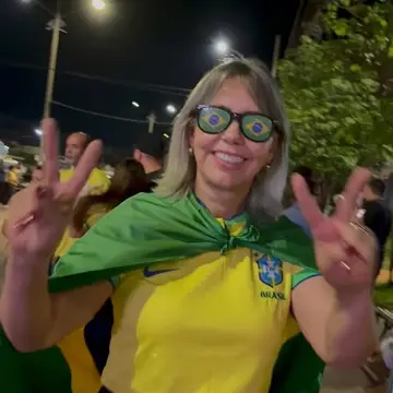 Publicação de Gerolina sobre Flávio Bolsonaro em 18/10/2026