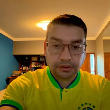 Publicação de Garbim sobre Flávio Bolsonaro em 17/10/2026