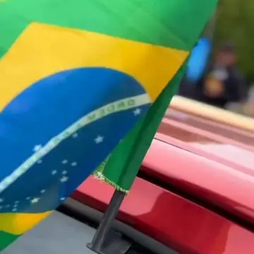 Publicação de Kittel sobre Flávio Bolsonaro em 17/10/2026