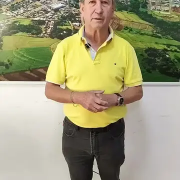 Publicação de Orivaldo Municelli sobre Flávio Bolsonaro em 19/10/2026