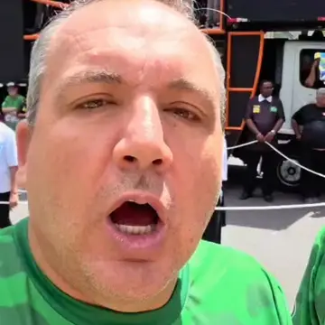 Publicação de Wagner Costa sobre Flávio Bolsonaro em 18/10/2026