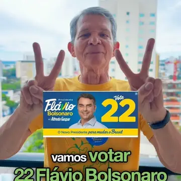 Publicação de General Silva e Luna sobre Flávio Bolsonaro em 17/10/2026