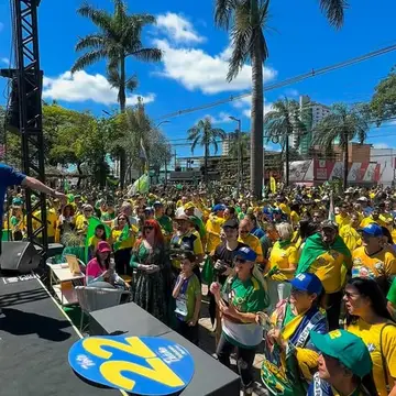 Publicação de General Silva e Luna sobre Flávio Bolsonaro em 18/10/2026
