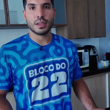 Publicação de Janio Natal sobre Flávio Bolsonaro em 10/10/2026
