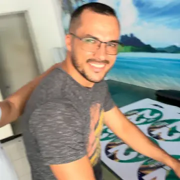 Publicação de Doutor Murillo sobre Flávio Bolsonaro em 20/10/2026