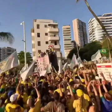 Publicação de Janio Natal sobre Flávio Bolsonaro em 17/10/2026