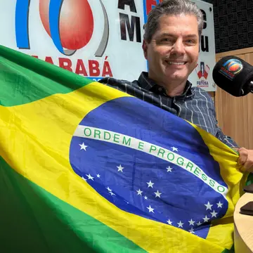 Publicação de Marcos Calderan sobre Flávio Bolsonaro em 20/10/2026