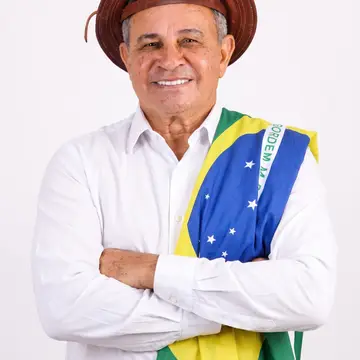 Publicação de Tote Froes sobre Flávio Bolsonaro em 20/10/2026