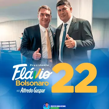 Publicação de Netinho sobre Flávio Bolsonaro em 08/10/2026