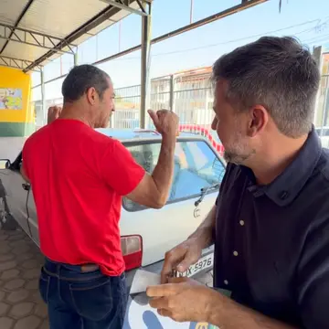 Publicação de Paulo Trabalho sobre Flávio Bolsonaro em 08/10/2026