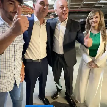 Publicação de Paulo Sérgio sobre Flávio Bolsonaro em 08/10/2026