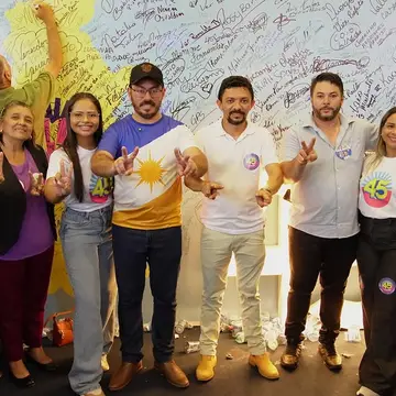 Publicação de Leonardo Noleto sobre Flávio Bolsonaro em 08/10/2026