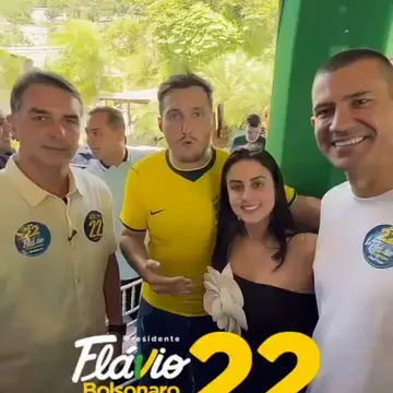Publicação de Dr Julinho Juju sobre Flávio Bolsonaro em 09/10/2026