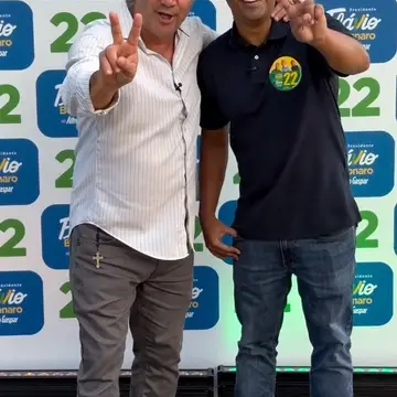 Publicação de Nel sobre Flávio Bolsonaro em 09/10/2026