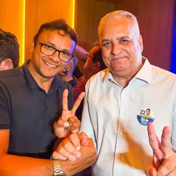 Publicação de Ellisson Santos sobre Flávio Bolsonaro em 09/10/2026