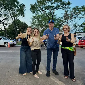Publicação de Vilson Biguelini sobre Flávio Bolsonaro em 09/10/2026