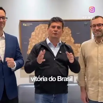 Publicação de Adelmo sobre Flávio Bolsonaro em 09/10/2026