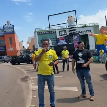 Publicação de Henrique do Paraíso sobre Flávio Bolsonaro em 10/10/2026