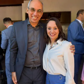 Publicação de Fernando sobre Flávio Bolsonaro em 10/10/2026
