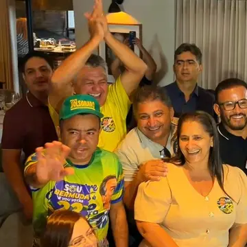 Publicação de Fernando Bermuda sobre Flávio Bolsonaro em 10/10/2026