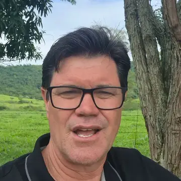 Publicação de Joãozinho Altarugio sobre Flávio Bolsonaro em 13/10/2026