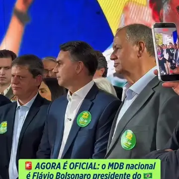 Publicação de Ique sobre Flávio Bolsonaro em 13/10/2026