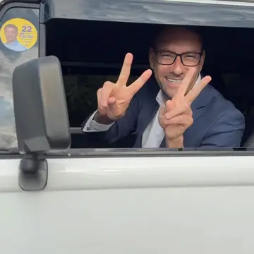 Publicação de Gilmar Lagoinha sobre Flávio Bolsonaro em 13/10/2026