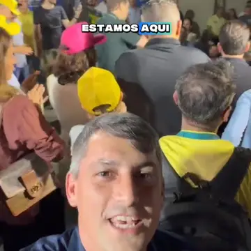 Publicação de Bruno Mena sobre Flávio Bolsonaro em 13/10/2026