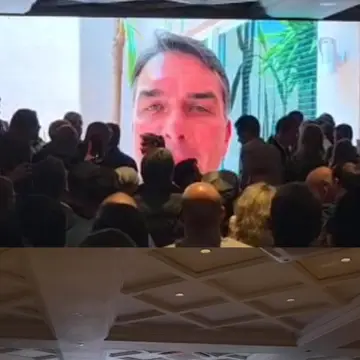 Publicação de Juca Sloboda sobre Flávio Bolsonaro em 13/10/2026
