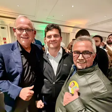 Publicação de Padre Guerino sobre Flávio Bolsonaro em 13/10/2026