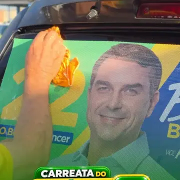 Publicação de Carlinhos do Aparecido sobre Flávio Bolsonaro em 14/10/2026