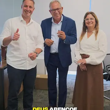 Publicação de Odair Silva sobre Flávio Bolsonaro em 14/10/2026
