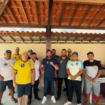 Publicação de Flaviano sobre Flávio Bolsonaro em 14/10/2026