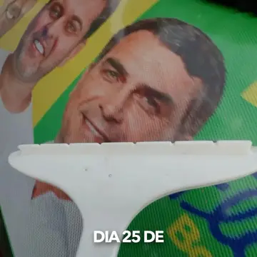 Publicação de Luiz Claudio sobre Flávio Bolsonaro em 14/10/2026