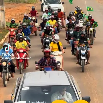 Publicação de Cleone Lima sobre Flávio Bolsonaro em 14/10/2026