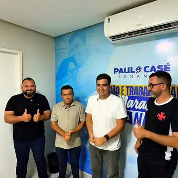 Publicação de Fernando Bermuda sobre Flávio Bolsonaro em 14/10/2026