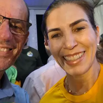 Publicação de Sergio Barbosa sobre Flávio Bolsonaro em 15/10/2026