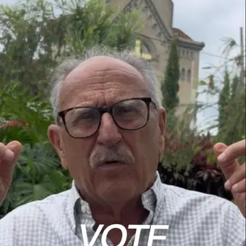 Publicação de Pedro Augusto sobre Flávio Bolsonaro em 15/10/2026