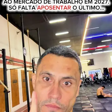 Publicação de Gleidson Azevedo sobre Flávio Bolsonaro em 15/10/2026