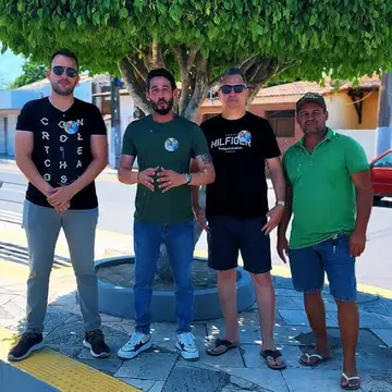 Publicação de Flaviano sobre Flávio Bolsonaro em 15/10/2026