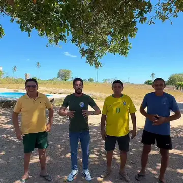 Publicação de Flaviano sobre Flávio Bolsonaro em 15/10/2026