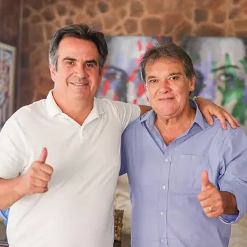 Publicação de Gustavo Medeiros sobre Flávio Bolsonaro em 15/10/2026