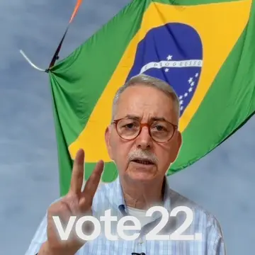 Publicação de Chico Sardelli sobre Flávio Bolsonaro em 15/10/2026