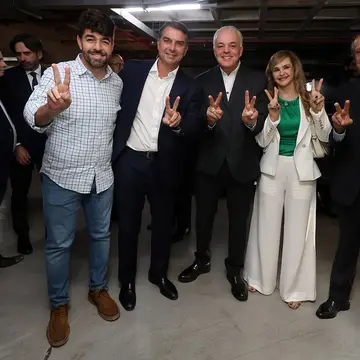 Publicação de Paulo Sérgio sobre Flávio Bolsonaro em 15/10/2026