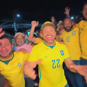 Publicação de Dr Rener sobre Flávio Bolsonaro em 15/10/2026