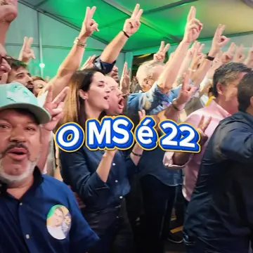Publicação de Nair Branti sobre Flávio Bolsonaro em 15/10/2026