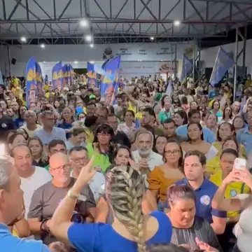 Publicação de Jussara Sales sobre Flávio Bolsonaro em 15/10/2026
