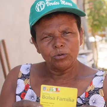 Publicação de Dinho do Piloto sobre Flávio Bolsonaro em 16/10/2026